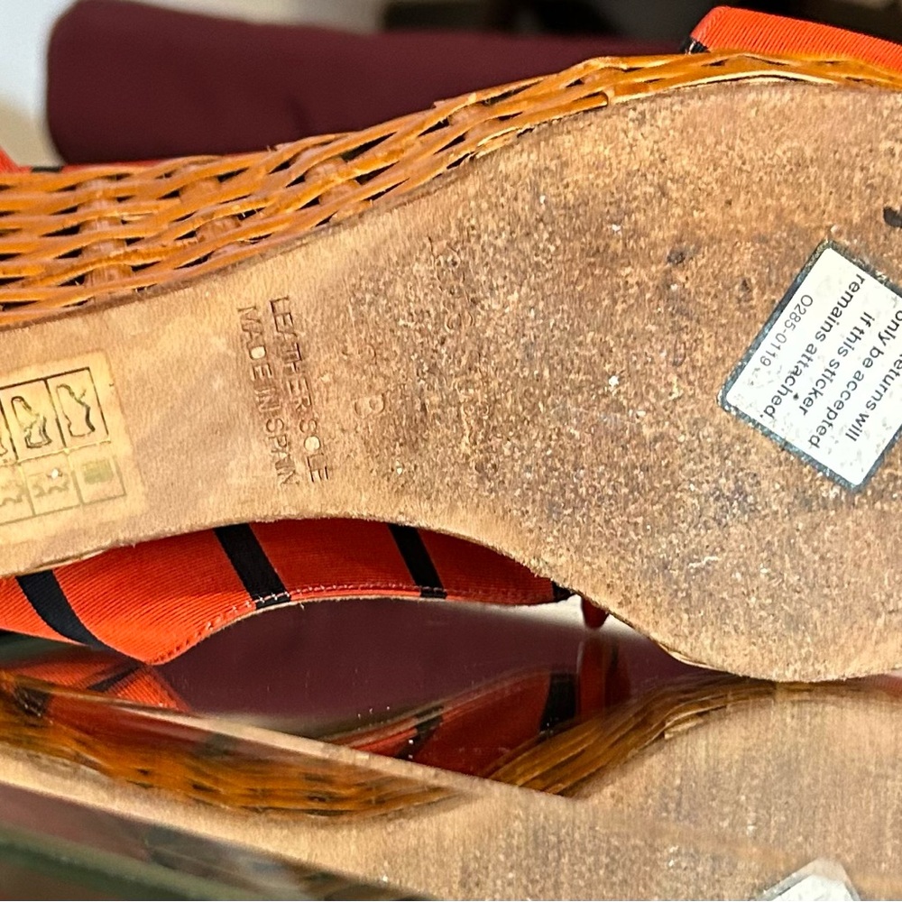 ADORABLE , KATE SPADE bright orange 🍊 and Navy blue striped sandals. Size 9 - Picture 10 of 12